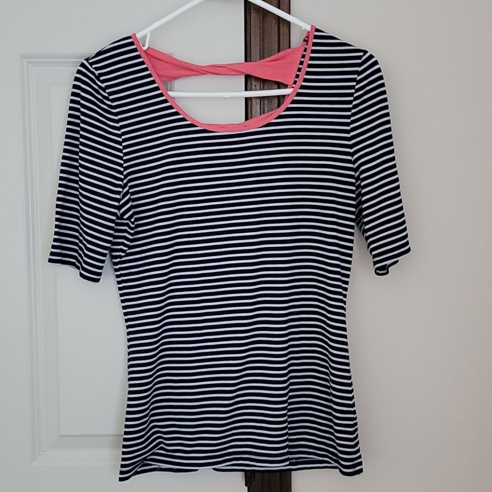 Size Medium Hawthorn Shirt